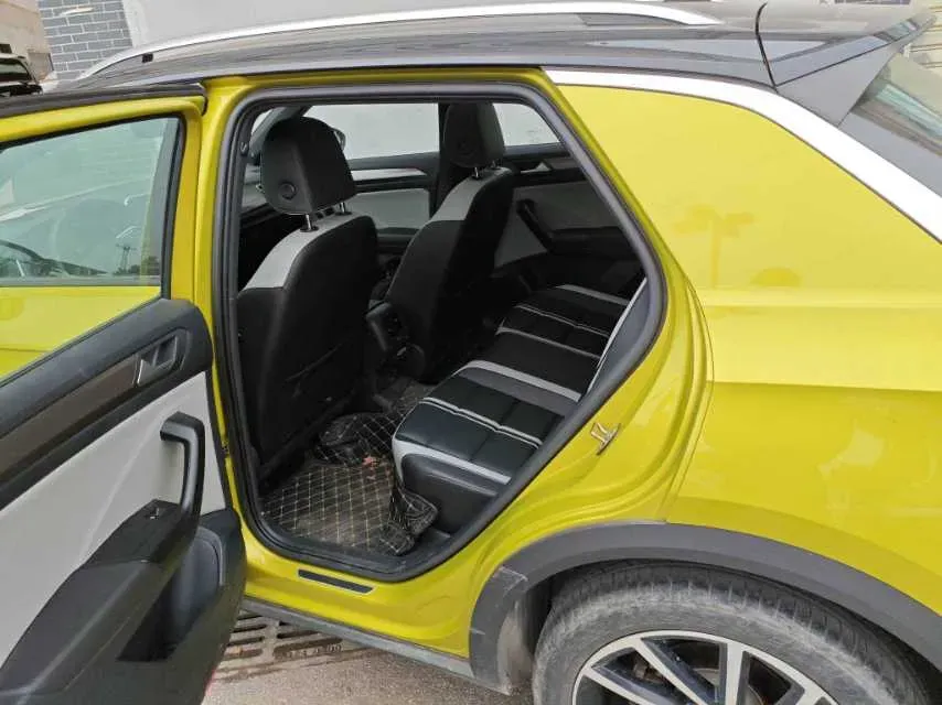 2023 Volkswagen T-Roc 1.5T 160HP L4 7DCT,autocango,china used car exporter,china ev exporter,chinese used car exporter,chinese used ev exporter