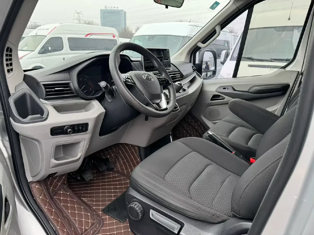 2020 MAXUS XinTu V90 2.0T 148HP L4 6MT,autocango,china used car exporter,china ev exporter,chinese used car exporter,chinese used ev exporter