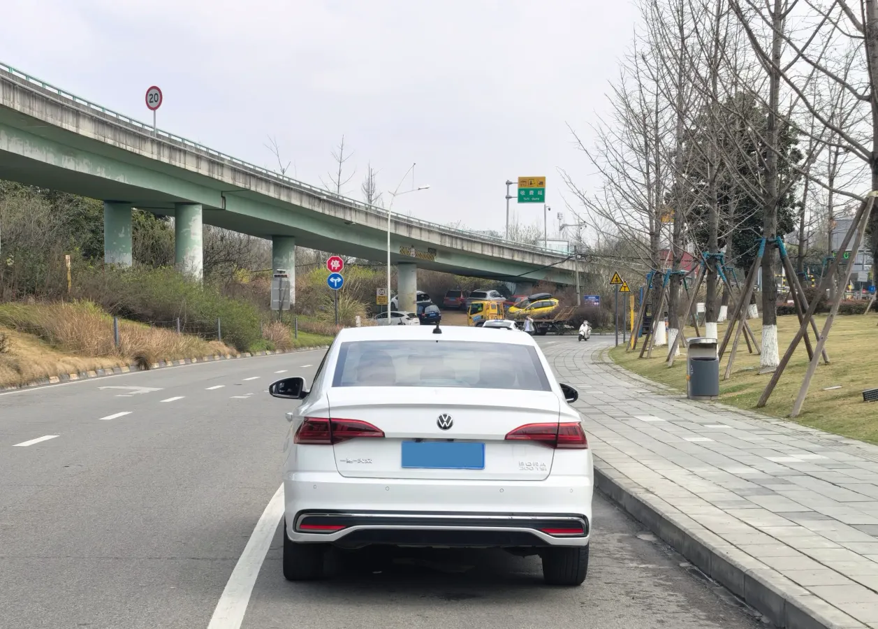 2023 Volkswagen Bora 1.2T 116HP L4 7DCT,autocango,china used car exporter,china ev exporter,chinese used car exporter,chinese used ev exporter