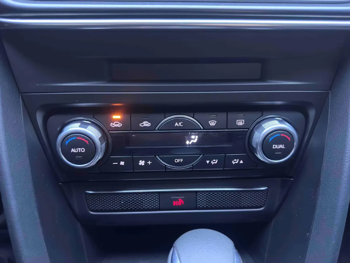 2021 Mazda CX-4 2.0L 158HP L4 6AT,autocango,china used car exporter,china ev exporter,chinese used car exporter,chinese used ev exporter