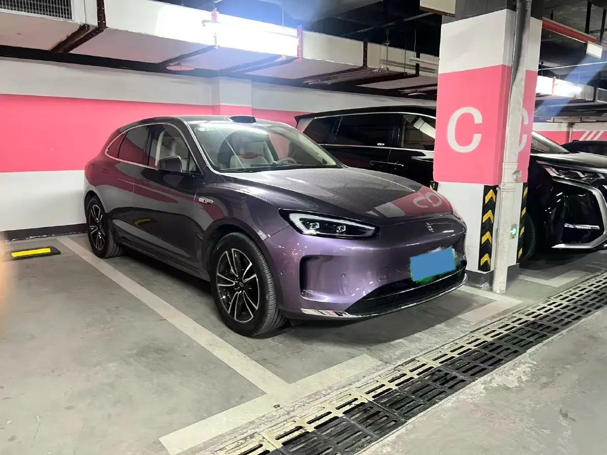 2025 AITO AITO M5 1.5T 152HP L4 REEV 42KWH,autocango,china used car exporter,china ev exporter,chinese used car exporter,chinese used ev exporter