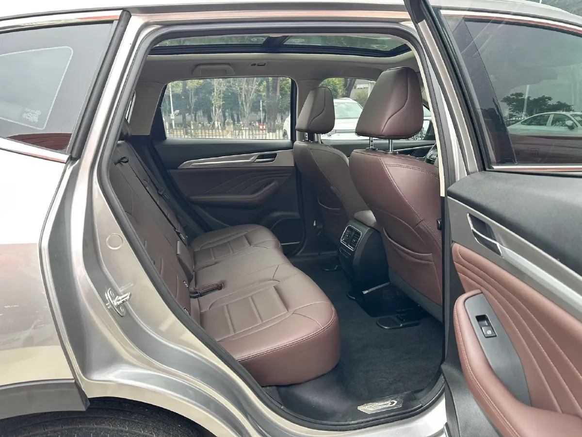 2020 Haval F7 1.5T 169HP L4 7DCT,autocango,china used car exporter,china ev exporter,chinese used car exporter,chinese used ev exporter