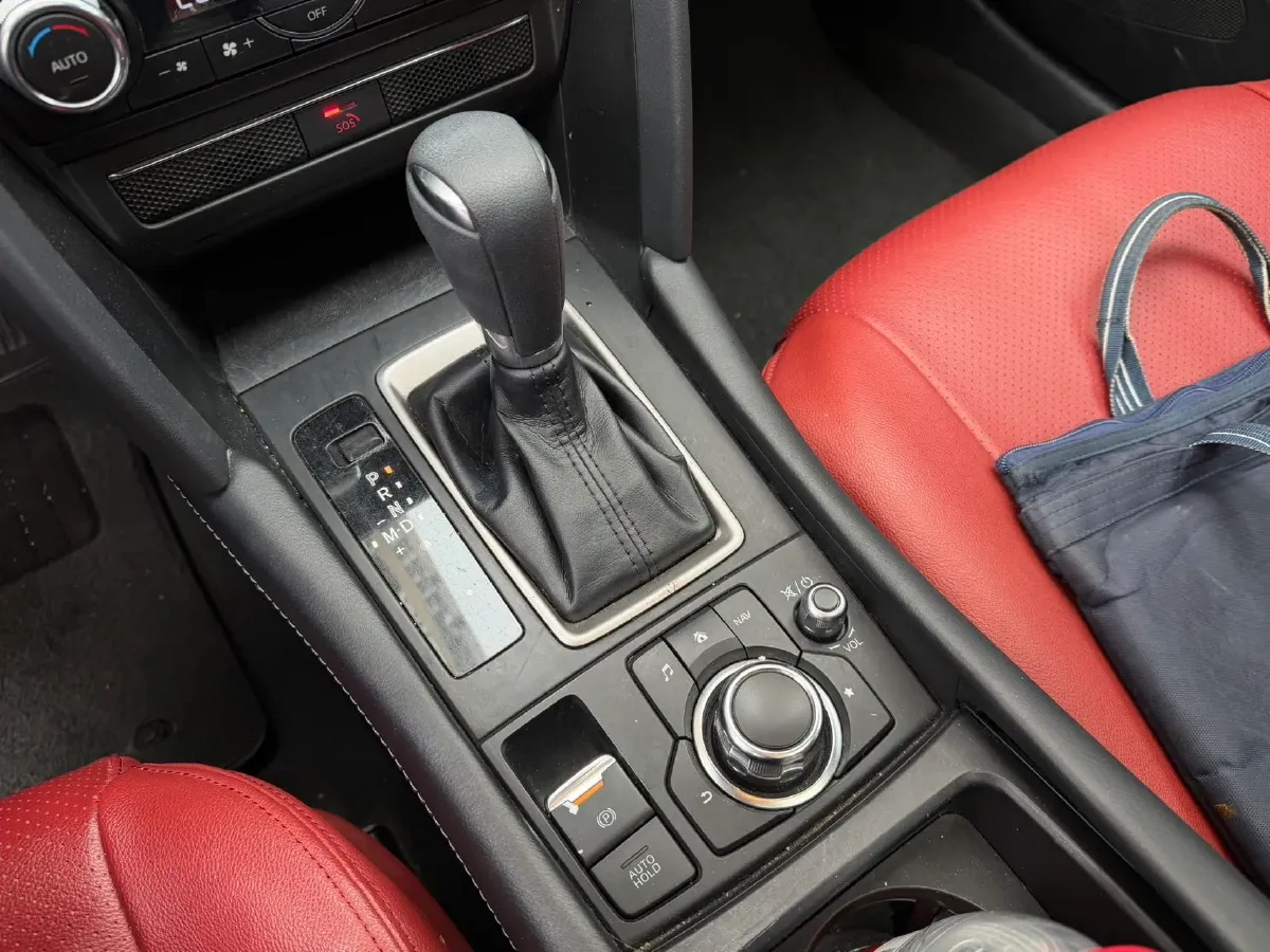 2021 Mazda CX-4 2.0L 158HP L4 6AT,autocango,china used car exporter,china ev exporter,chinese used car exporter,chinese used ev exporter