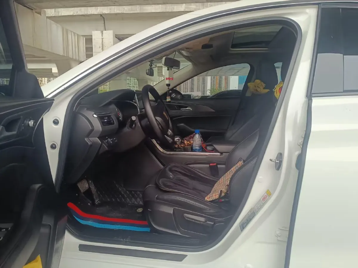 2020 HongQi H5 1.5T 169HP L4 7DCT,autocango,china used car exporter,china ev exporter,chinese used car exporter,chinese used ev exporter