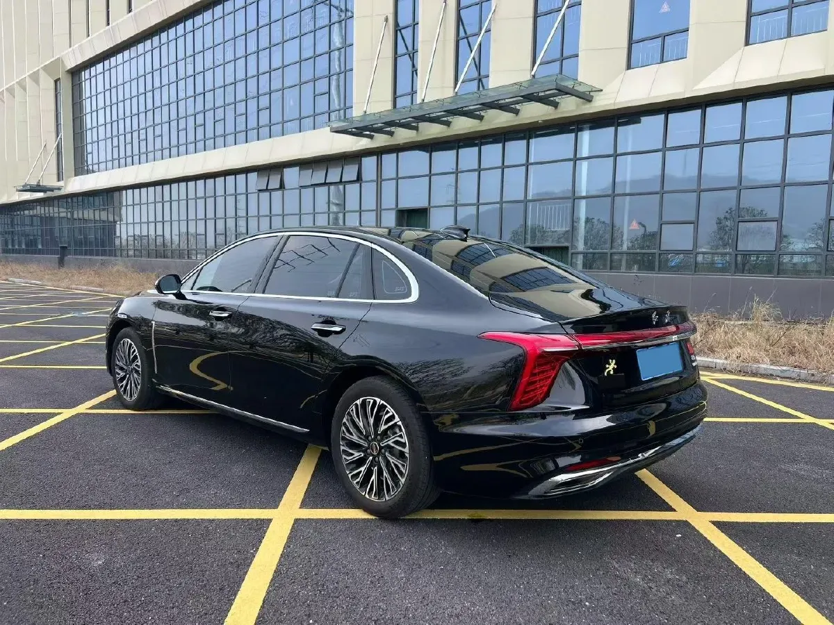 2025 HongQi H5 1.5T 169HP L4 1DHT Hybrid,autocango,china used car exporter,china ev exporter,chinese used car exporter,chinese used ev exporter