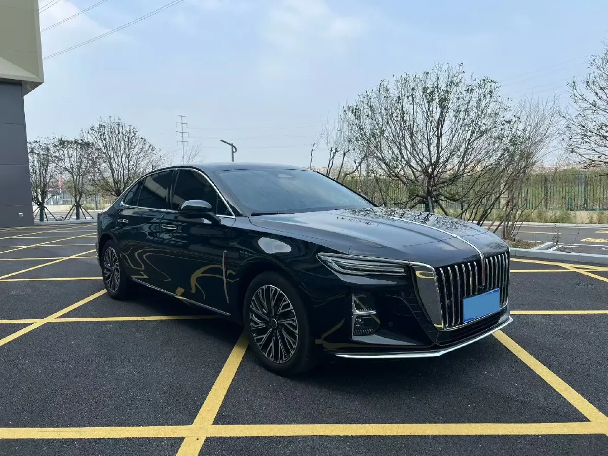 2025 HongQi H5 1.5T 169HP L4 1DHT Hybrid,autocango,china used car exporter,china ev exporter,chinese used car exporter,chinese used ev exporter