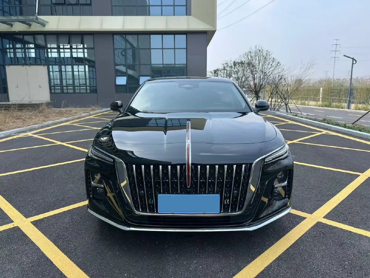 2025 HongQi H5 1.5T 169HP L4 1DHT Hybrid,autocango,china used car exporter,china ev exporter,chinese used car exporter,chinese used ev exporter