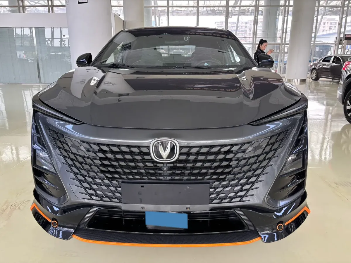 2022 ChangAn UNI-T 1.5T 188HP L4 7DCT,autocango,china used car exporter,china ev exporter,chinese used car exporter,chinese used ev exporter