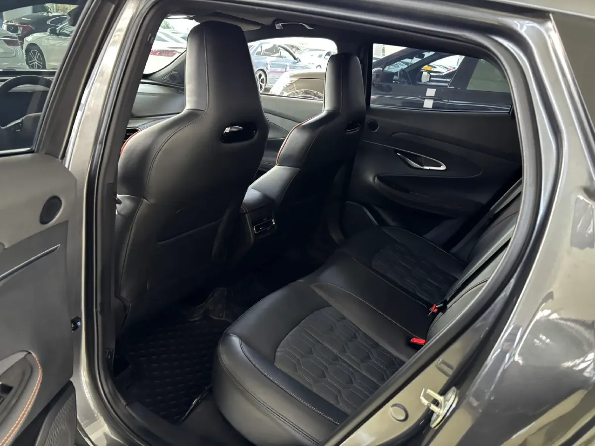 2022 ChangAn UNI-T 1.5T 188HP L4 7DCT,autocango,china used car exporter,china ev exporter,chinese used car exporter,chinese used ev exporter