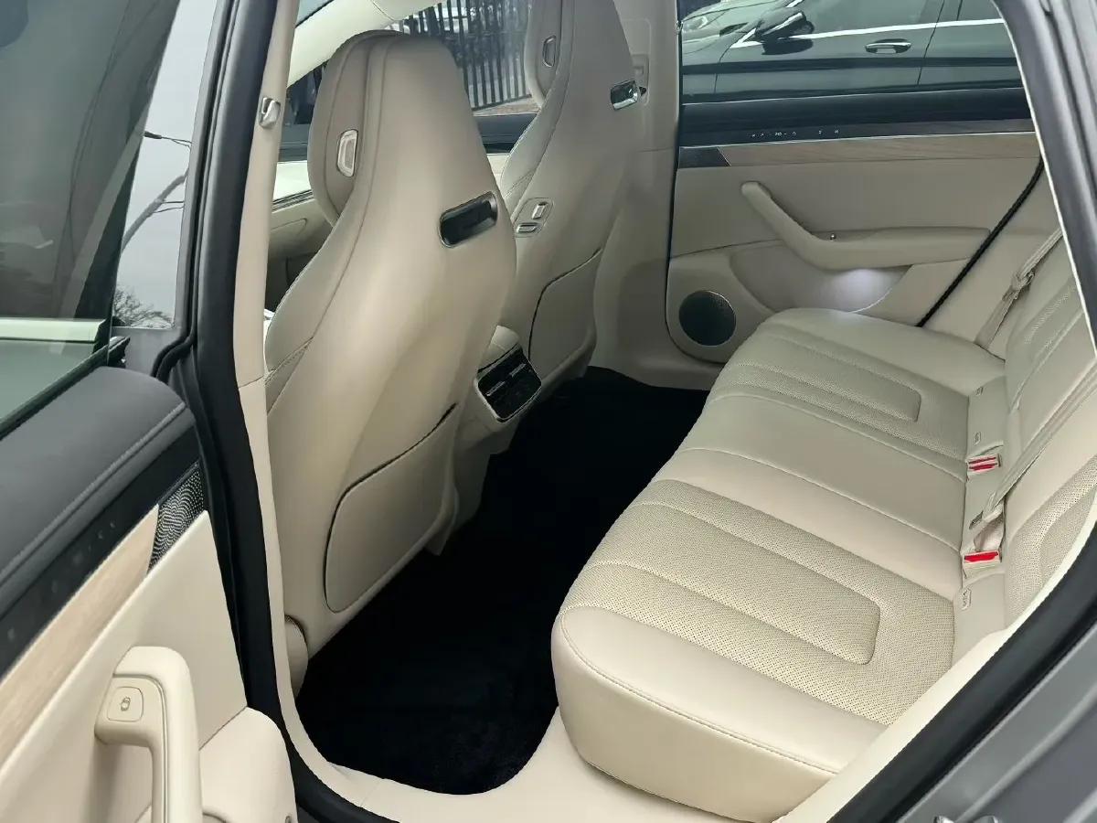 2024 Luxeed S7 BEV 82KWH,autocango,china used car exporter,china ev exporter,chinese used car exporter,chinese used ev exporter