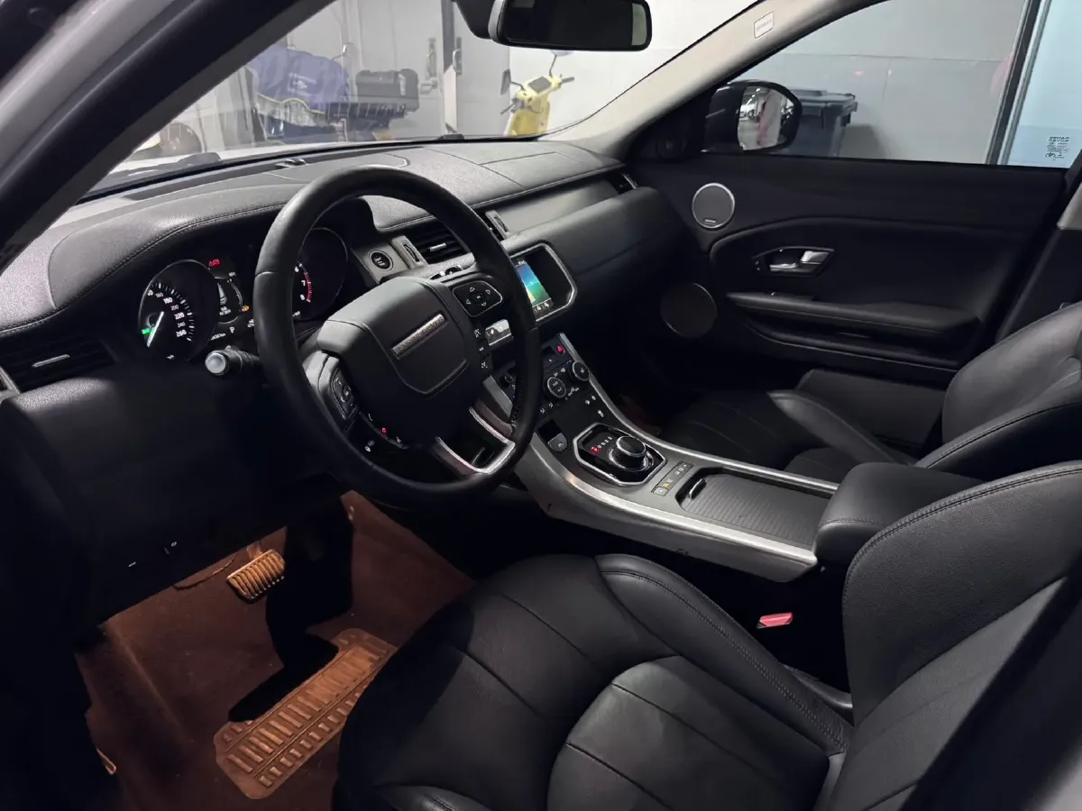 2018 Land Rover Range Rover Evoque 2.0T 241HP L4 9AT,autocango,china used car exporter,china ev exporter,chinese used car exporter,chinese used ev exporter