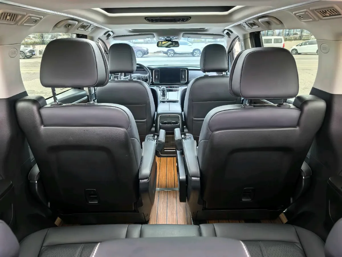 2021 GAC Trumpchi M8 2.0T 252HP L4 8AT,autocango,china used car exporter,china ev exporter,chinese used car exporter,chinese used ev exporter