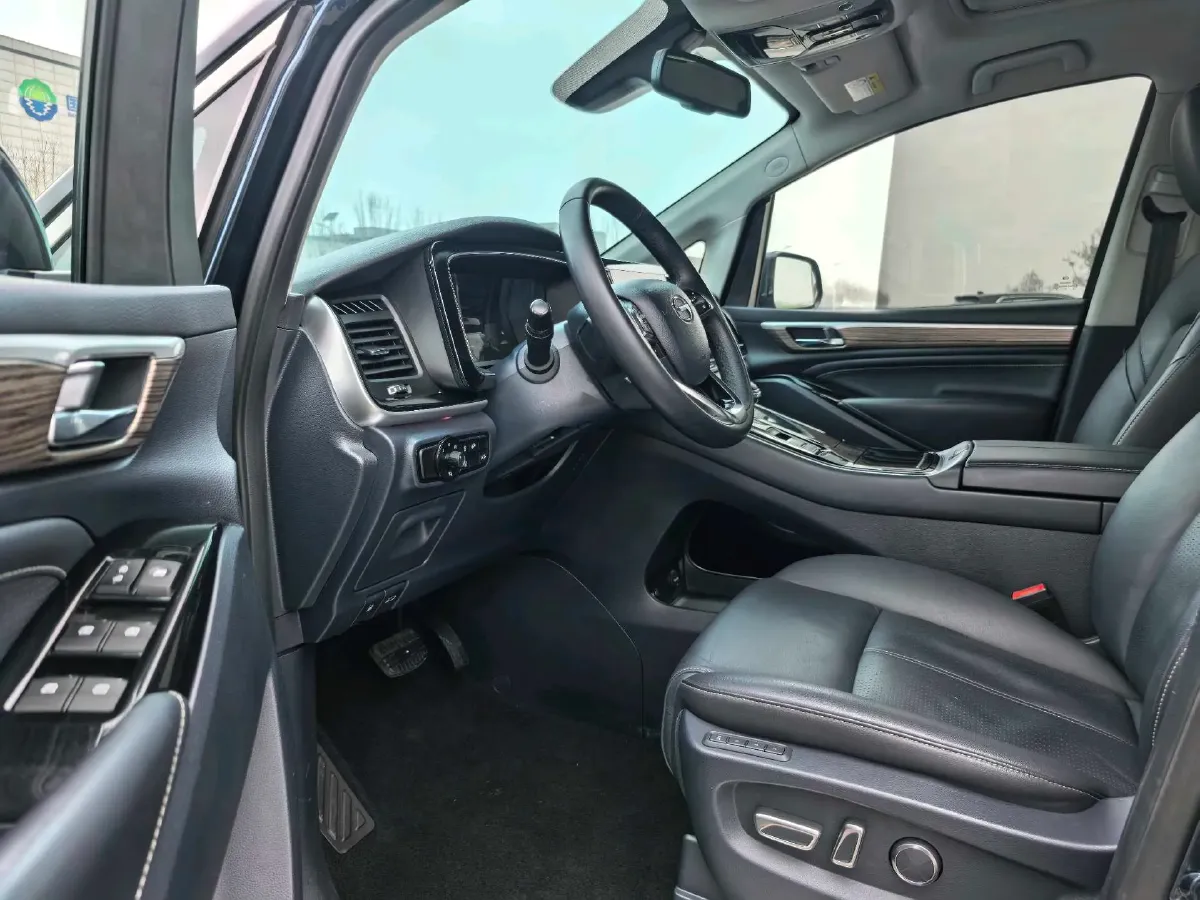 2021 GAC Trumpchi M8 2.0T 252HP L4 8AT,autocango,china used car exporter,china ev exporter,chinese used car exporter,chinese used ev exporter