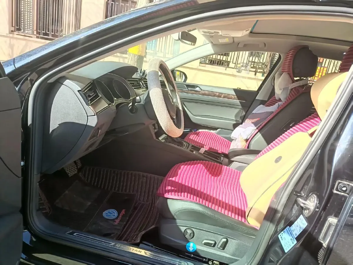 2018 Volkswagen Magotan 1.8T 180HP L4 7DCT,autocango,china used car exporter,china ev exporter,chinese used car exporter,chinese used ev exporter