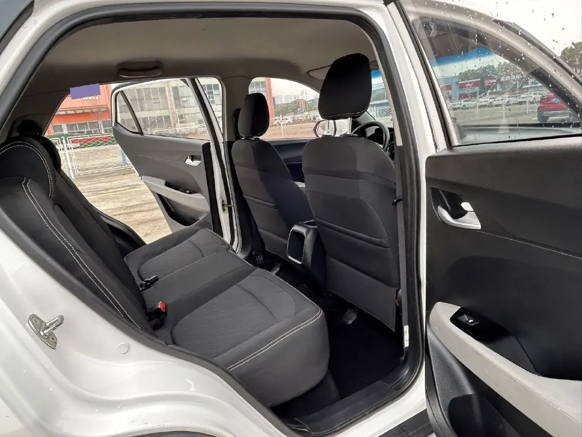 2017 BaoJun 510 1.5L 112HP L4 6MT,autocango,china used car exporter,china ev exporter,chinese used car exporter,chinese used ev exporter