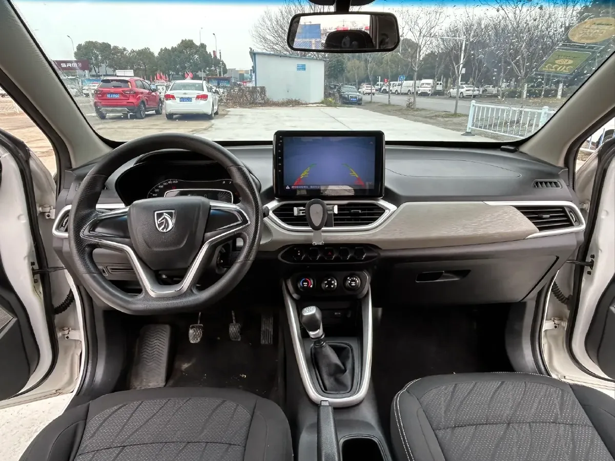 2017 BaoJun 510 1.5L 112HP L4 6MT,autocango,china used car exporter,china ev exporter,chinese used car exporter,chinese used ev exporter