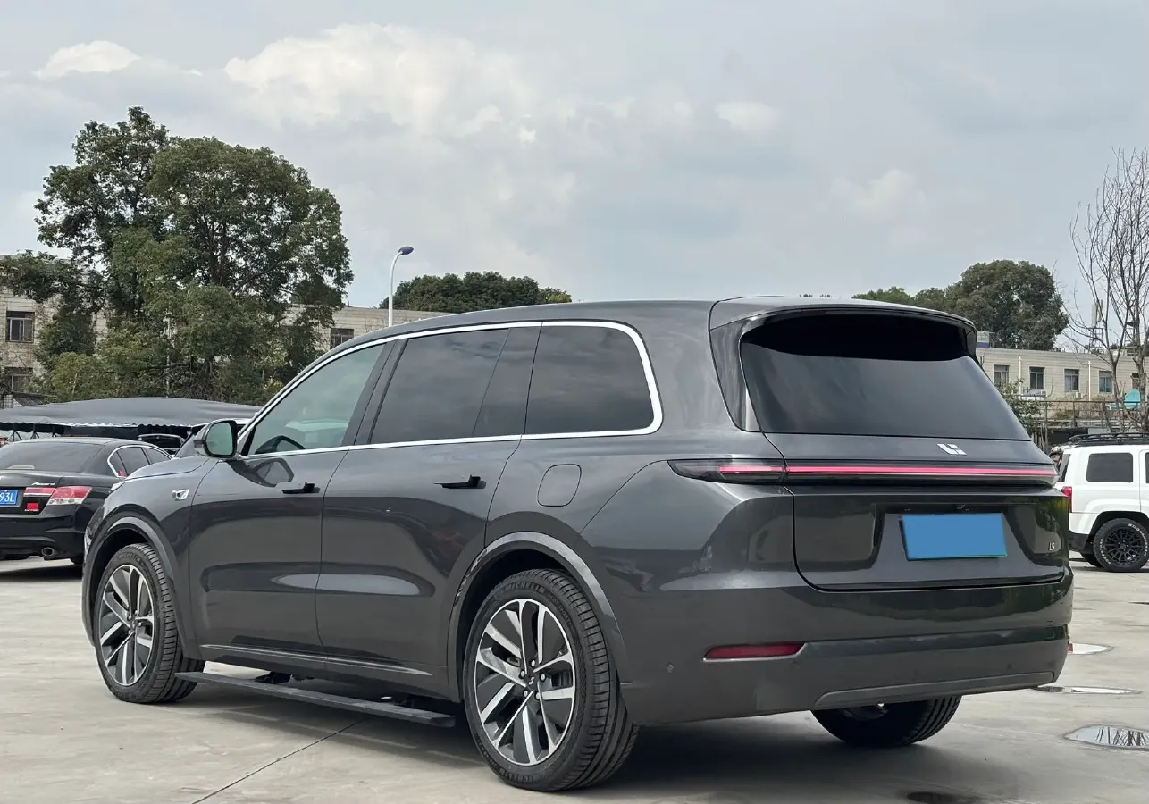 2022 Li L9 Range Extended 154HP REEV 42.6KWH,autocango,china used car exporter,china ev exporter,chinese used car exporter,chinese used ev exporter