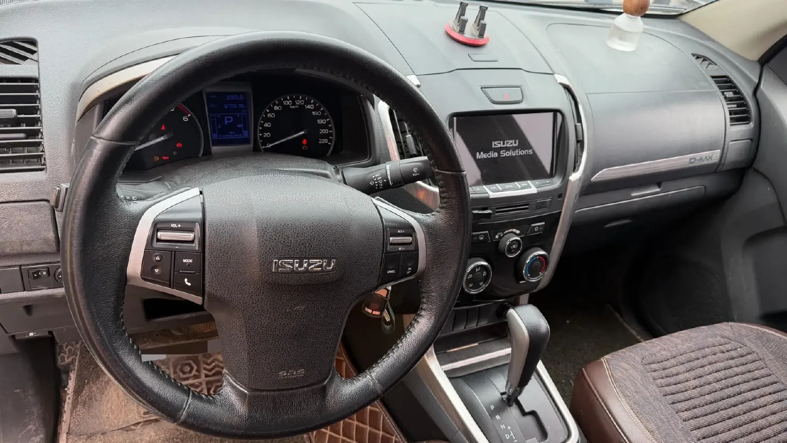 2018 Isuzu D-MAX 3.0T 177HP L4 6AT,autocango,china used car exporter,china ev exporter,chinese used car exporter,chinese used ev exporter