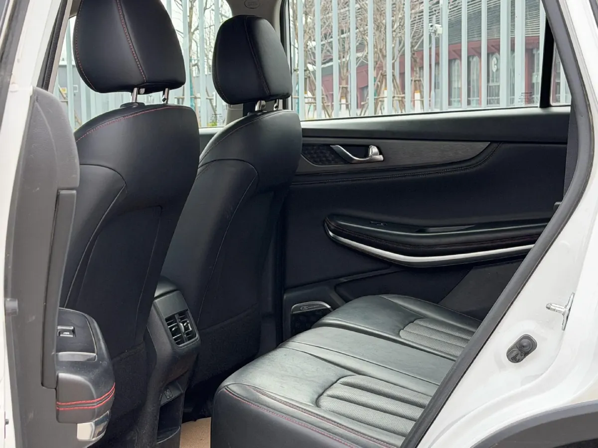 2022 ChangAn CS75 1.5T 180HP L4 7DCT,autocango,china used car exporter,china ev exporter,chinese used car exporter,chinese used ev exporter