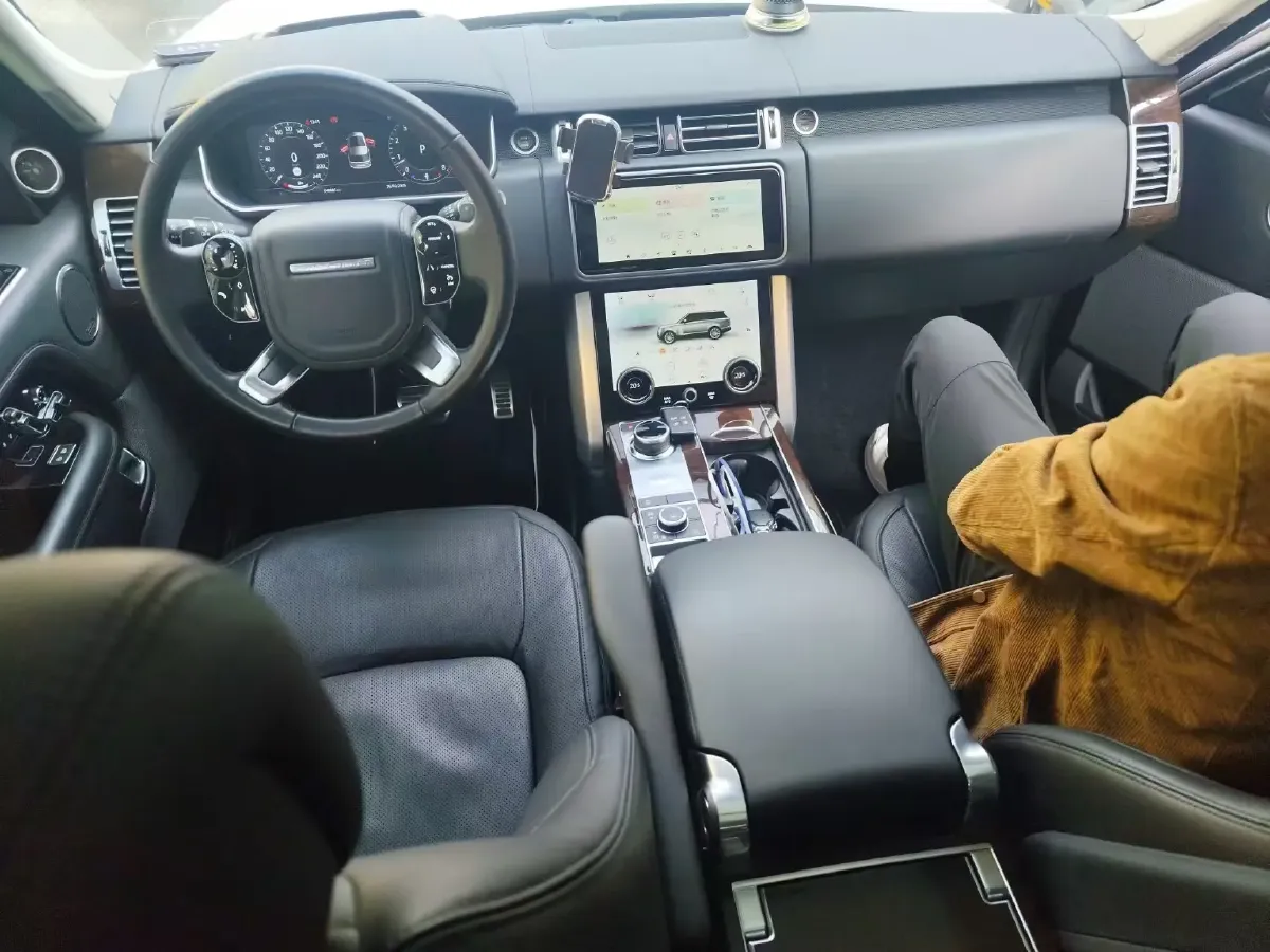 2021 Land Rover Range Rover 3.0T 400HP L6 8AT,autocango,china used car exporter,china ev exporter,chinese used car exporter,chinese used ev exporter