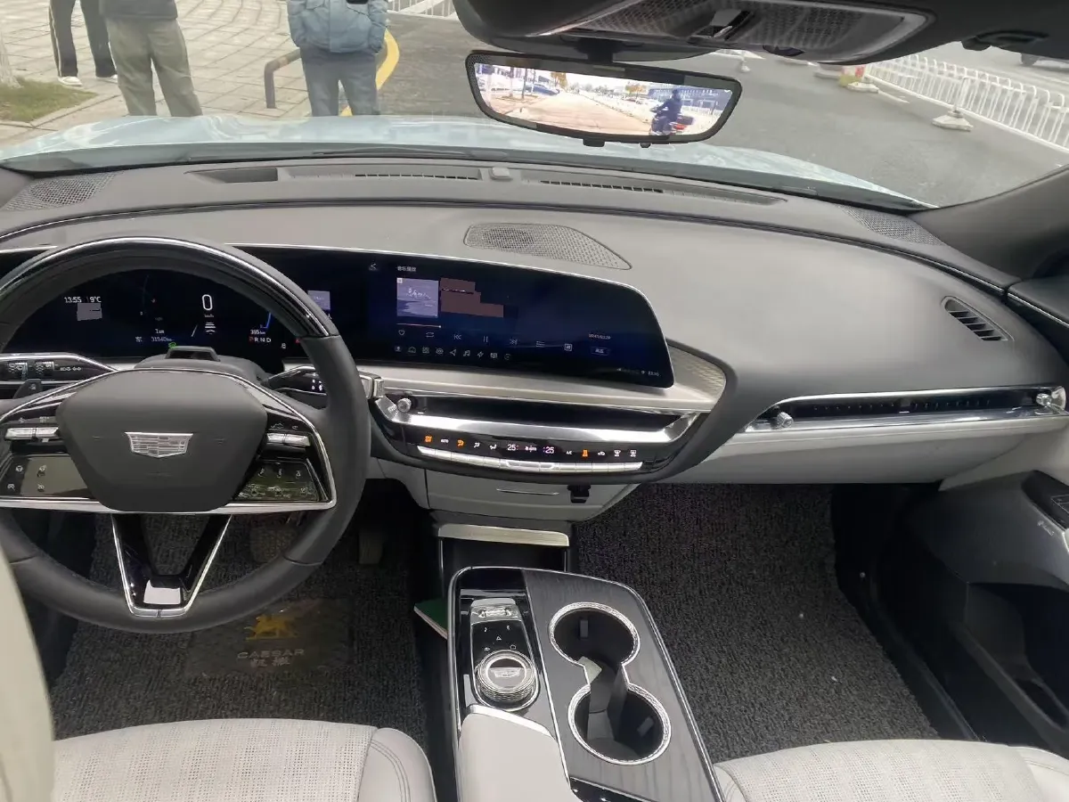 2022 Cadillac IQ Lyriq BEV 95.7KWH,autocango,china used car exporter,china ev exporter,chinese used car exporter,chinese used ev exporter