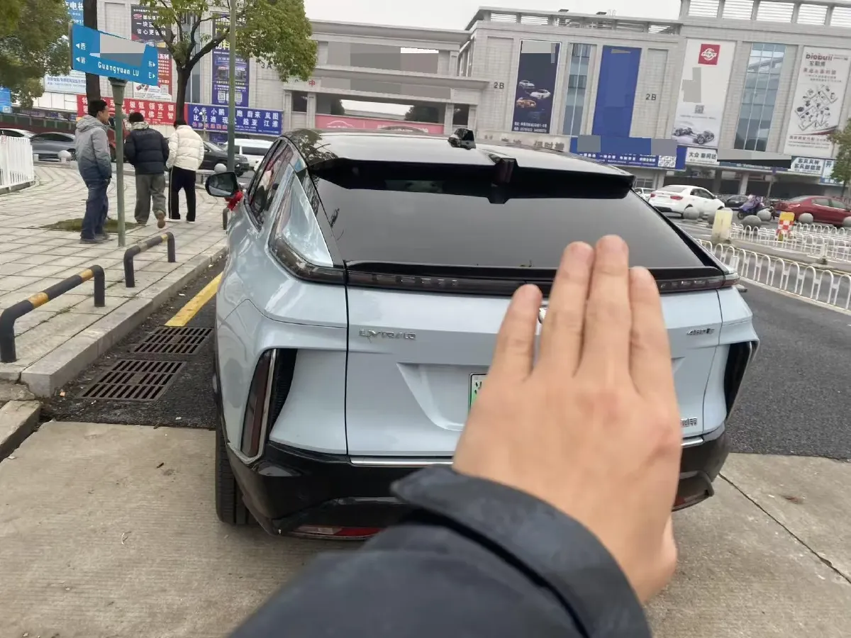 2022 Cadillac IQ Lyriq BEV 95.7KWH,autocango,china used car exporter,china ev exporter,chinese used car exporter,chinese used ev exporter