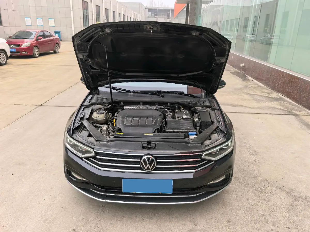 2020 Volkswagen Magotan 2.0T 186HP L4 7DCT,autocango,china used car exporter,china ev exporter,chinese used car exporter,chinese used ev exporter