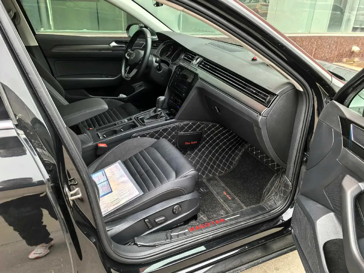 2020 Volkswagen Magotan 2.0T 186HP L4 7DCT,autocango,china used car exporter,china ev exporter,chinese used car exporter,chinese used ev exporter