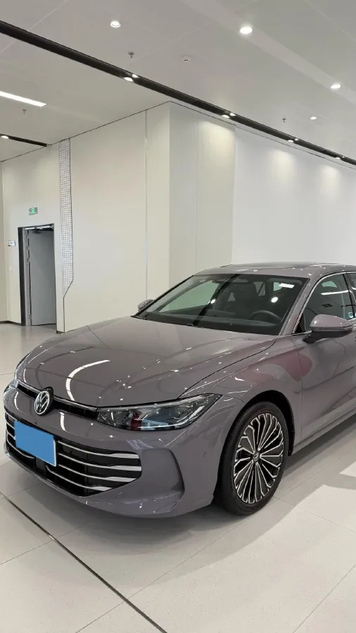 2025 Volkswagen Passat 2.0T 220HP L4 7DCT,autocango,china used car exporter,china ev exporter,chinese used car exporter,chinese used ev exporter