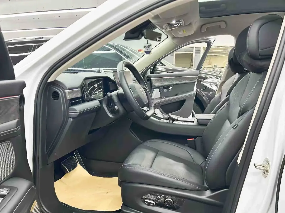 2022 AITO AITO M5 Range Extended 125HP REEV 40KWH,autocango,china used car exporter,china ev exporter,chinese used car exporter,chinese used ev exporter