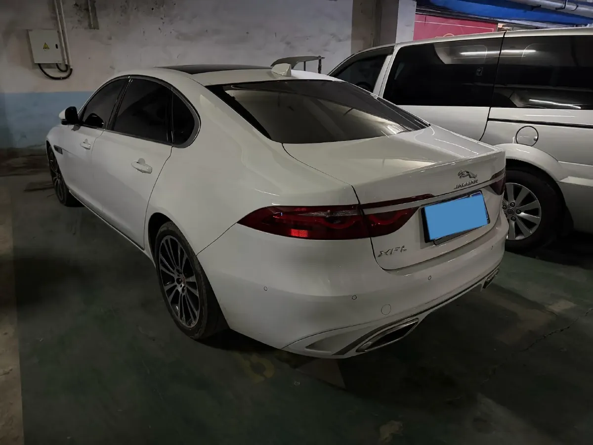 2024 Jaguar XFL 2.0T 250HP L4 8AT,autocango,china used car exporter,china ev exporter,chinese used car exporter,chinese used ev exporter