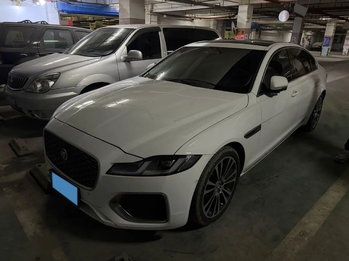 2024 Jaguar XFL 2.0T 250HP L4 8AT,autocango,china used car exporter,china ev exporter,chinese used car exporter,chinese used ev exporter
