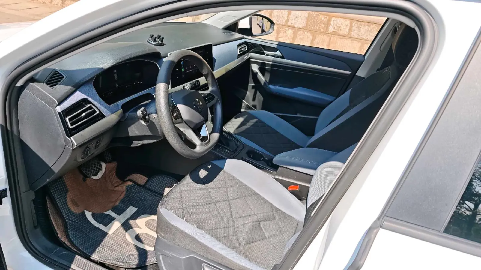 2023 Volkswagen Lavida 1.5L 110HP L4 6AT,autocango,china used car exporter,china ev exporter,chinese used car exporter,chinese used ev exporter