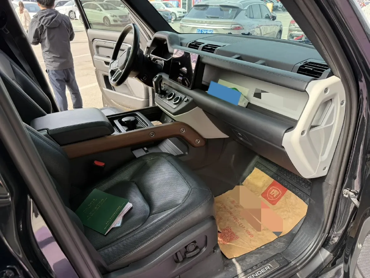 2023 Land Rover Defender 3.0T 400HP L6 8AT,autocango,china used car exporter,china ev exporter,chinese used car exporter,chinese used ev exporter