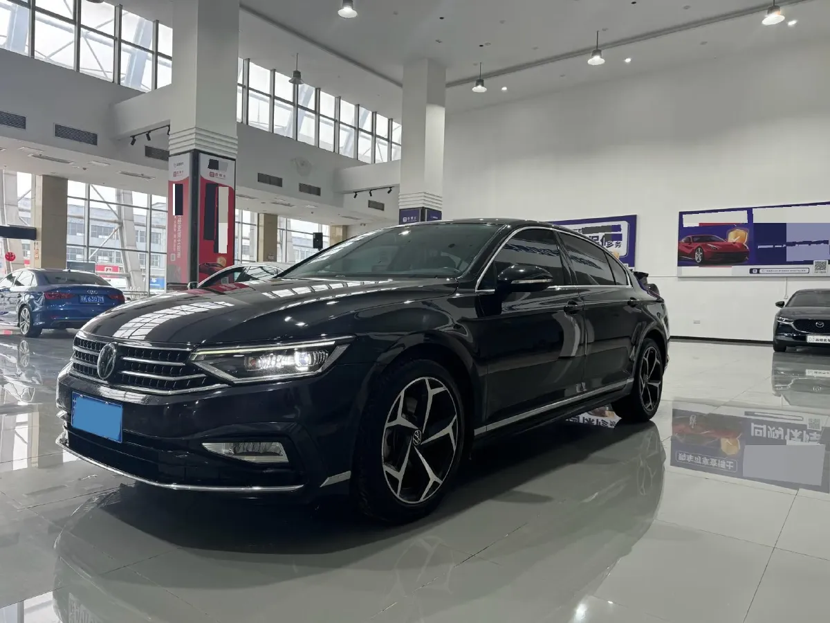 2023 Volkswagen Magotan 2.0T 186HP L4 7DCT,autocango,china used car exporter,china ev exporter,chinese used car exporter,chinese used ev exporter