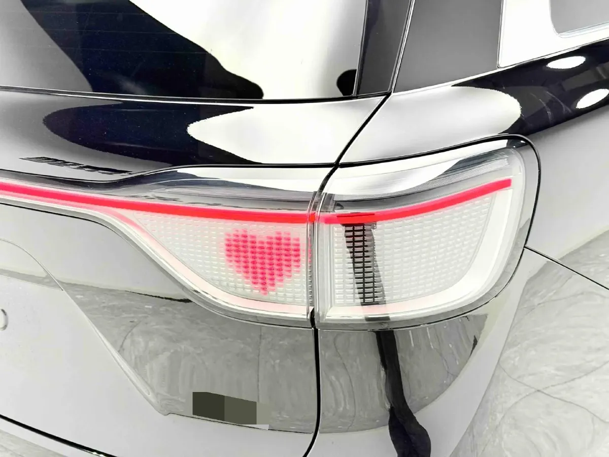 2024 AITO AITO M9 1.5T 152HP L4 REEV 42KWH,autocango,china used car exporter,china ev exporter,chinese used car exporter,chinese used ev exporter