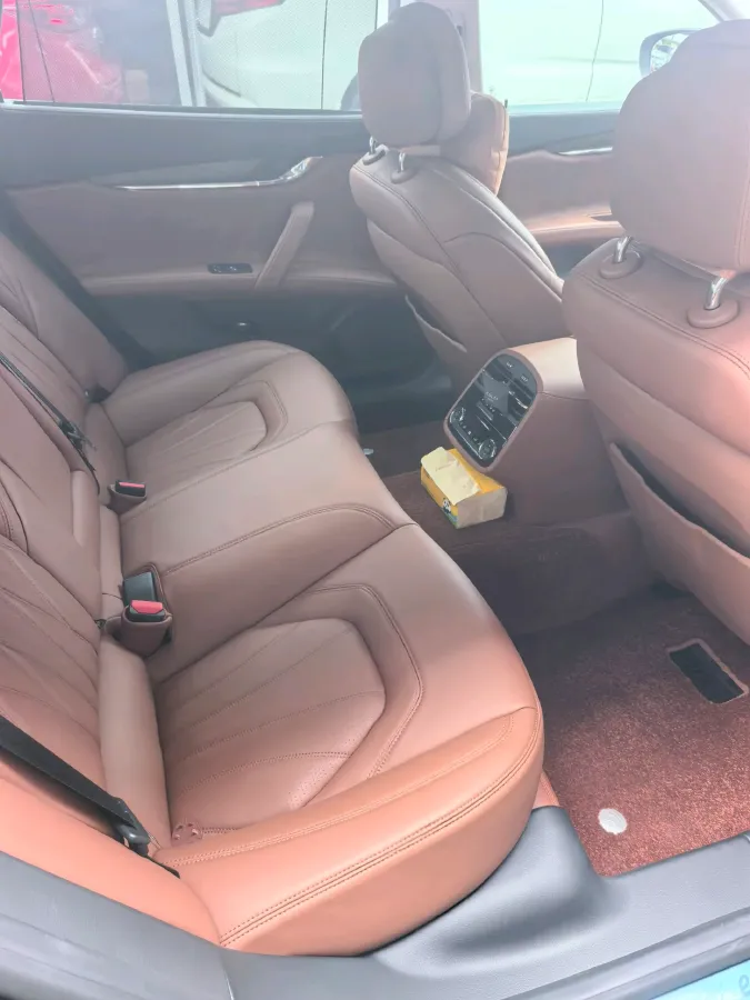 2022 Maserati Quattroporte 3.0T 350HP V6 8AT,autocango,china used car exporter,china ev exporter,chinese used car exporter,chinese used ev exporter