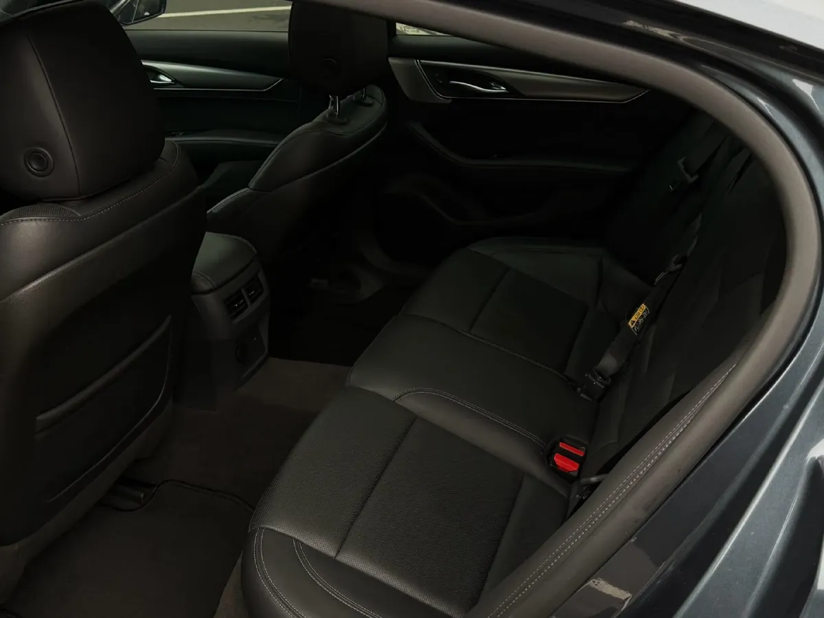 2021 Cadillac CT5 2.0T 237HP L4 10AT,autocango,china used car exporter,china ev exporter,chinese used car exporter,chinese used ev exporter