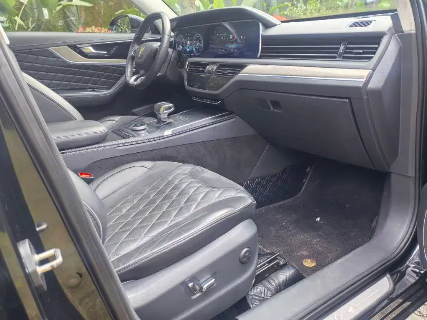 2022 HongQi HS5 2.0T 224HP L4 6AT,autocango,china used car exporter,china ev exporter,chinese used car exporter,chinese used ev exporter