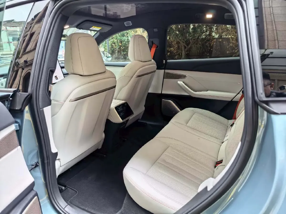 2024 ONVO L60 BEV 60KWH,autocango,china used car exporter,china ev exporter,chinese used car exporter,chinese used ev exporter