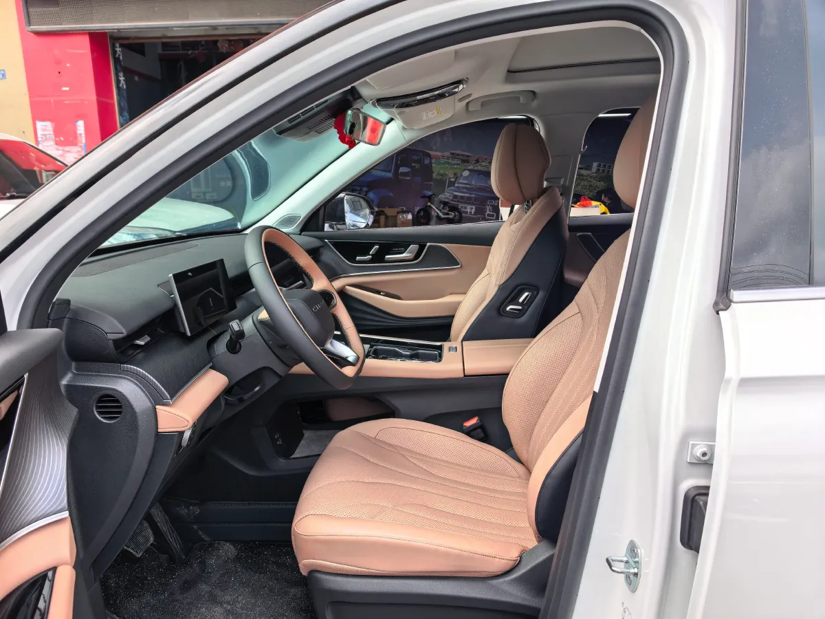 2024 Chery Tiggo8L 2.0T 254HP L4 8AT,autocango,china used car exporter,china ev exporter,chinese used car exporter,chinese used ev exporter