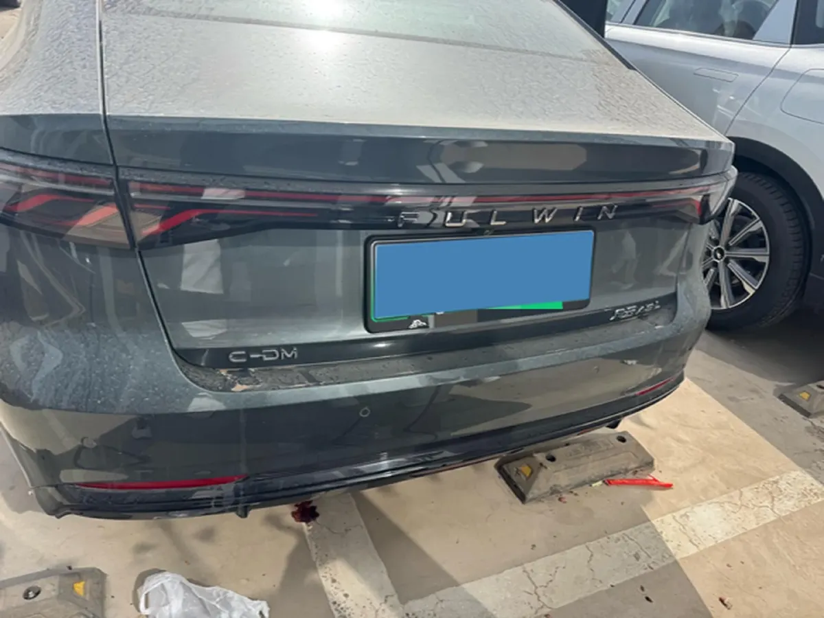 2025 Fulwin FulwinA8L 1.5T 156HP L4 1DHT PHEV 18.67KWH,autocango,china used car exporter,china ev exporter,chinese used car exporter,chinese used ev exporter