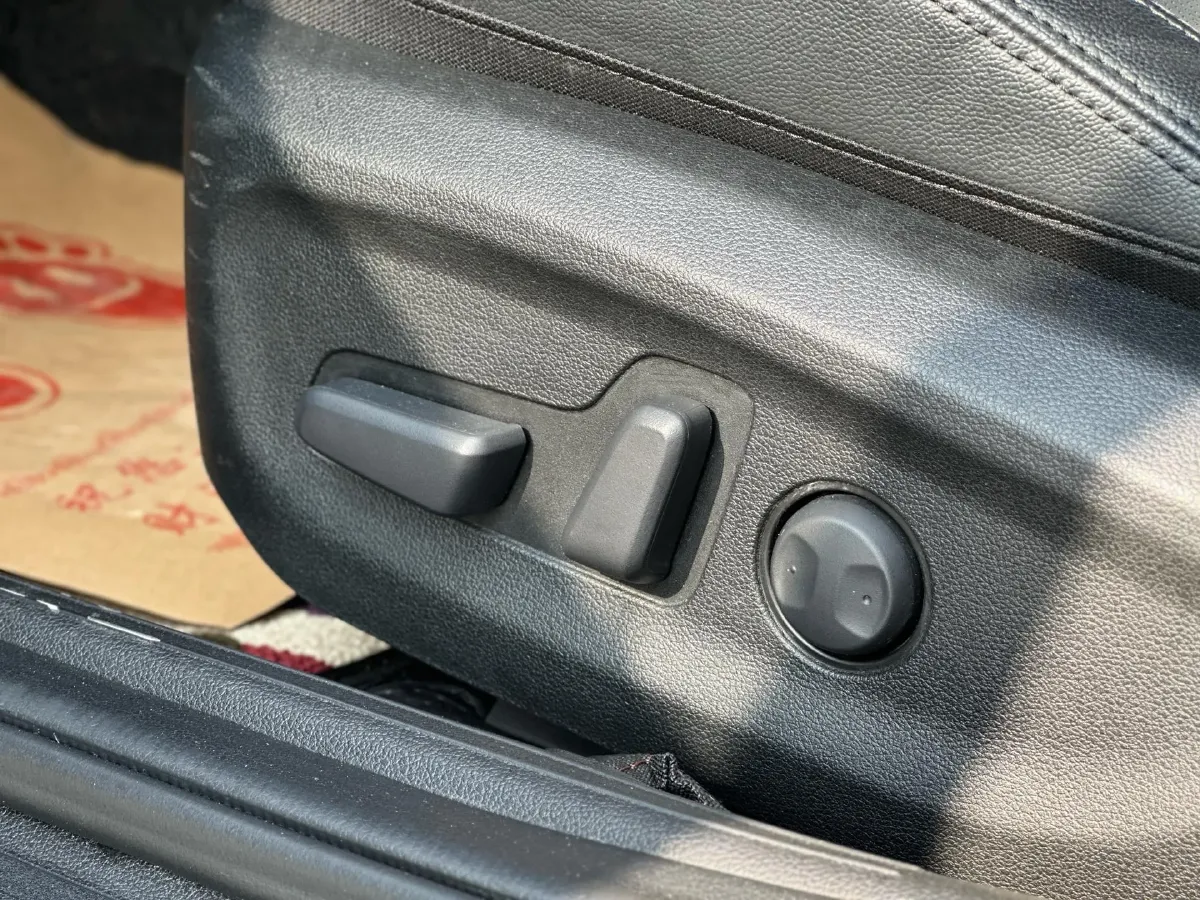 2019 Hyundai La Festa 1.6T 204HP L4 7DCT,autocango,china used car exporter,china ev exporter,chinese used car exporter,chinese used ev exporter