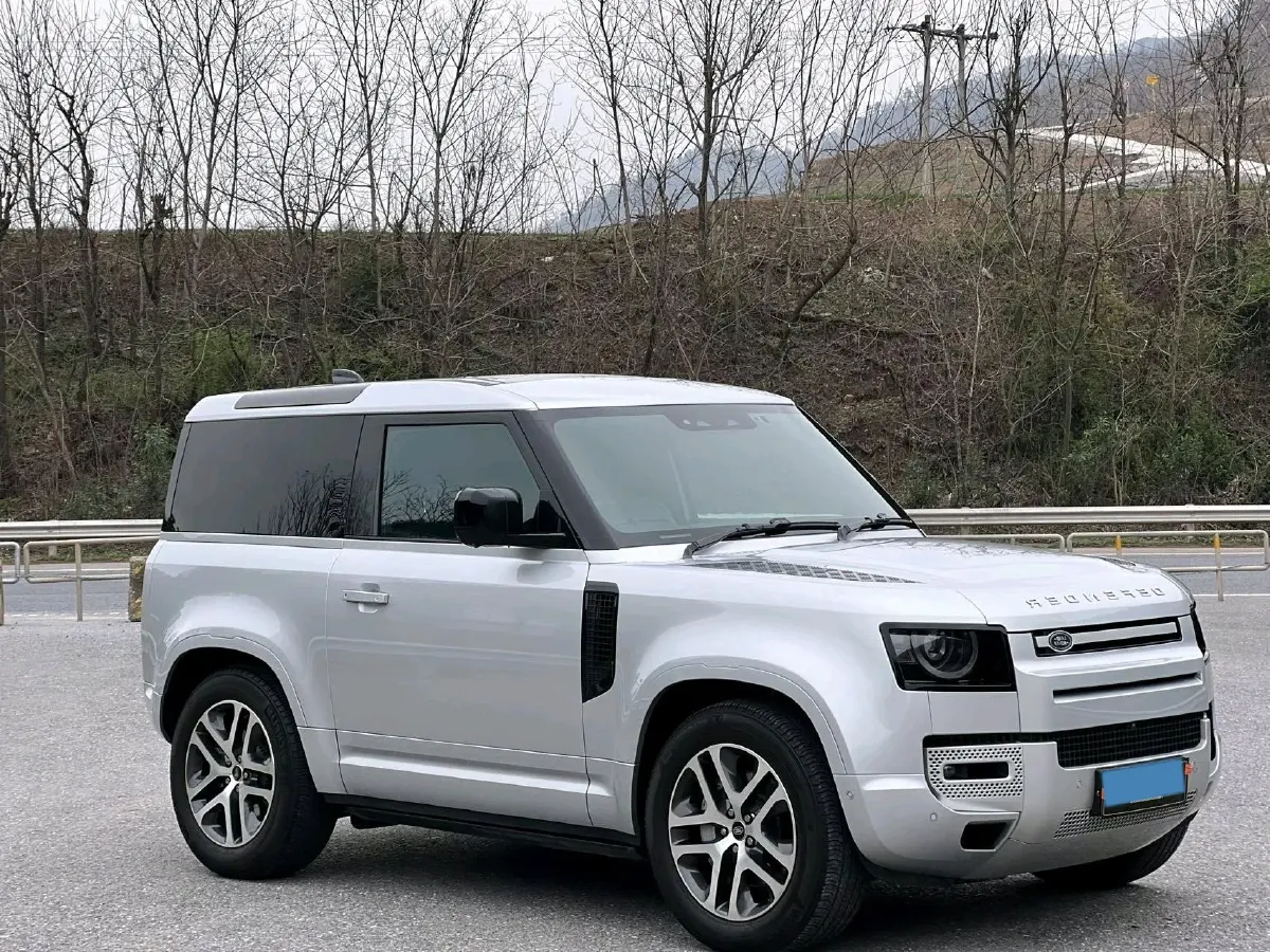 2023 Land Rover Defender 3.0T 400HP L6 8AT,autocango,china used car exporter,china ev exporter,chinese used car exporter,chinese used ev exporter