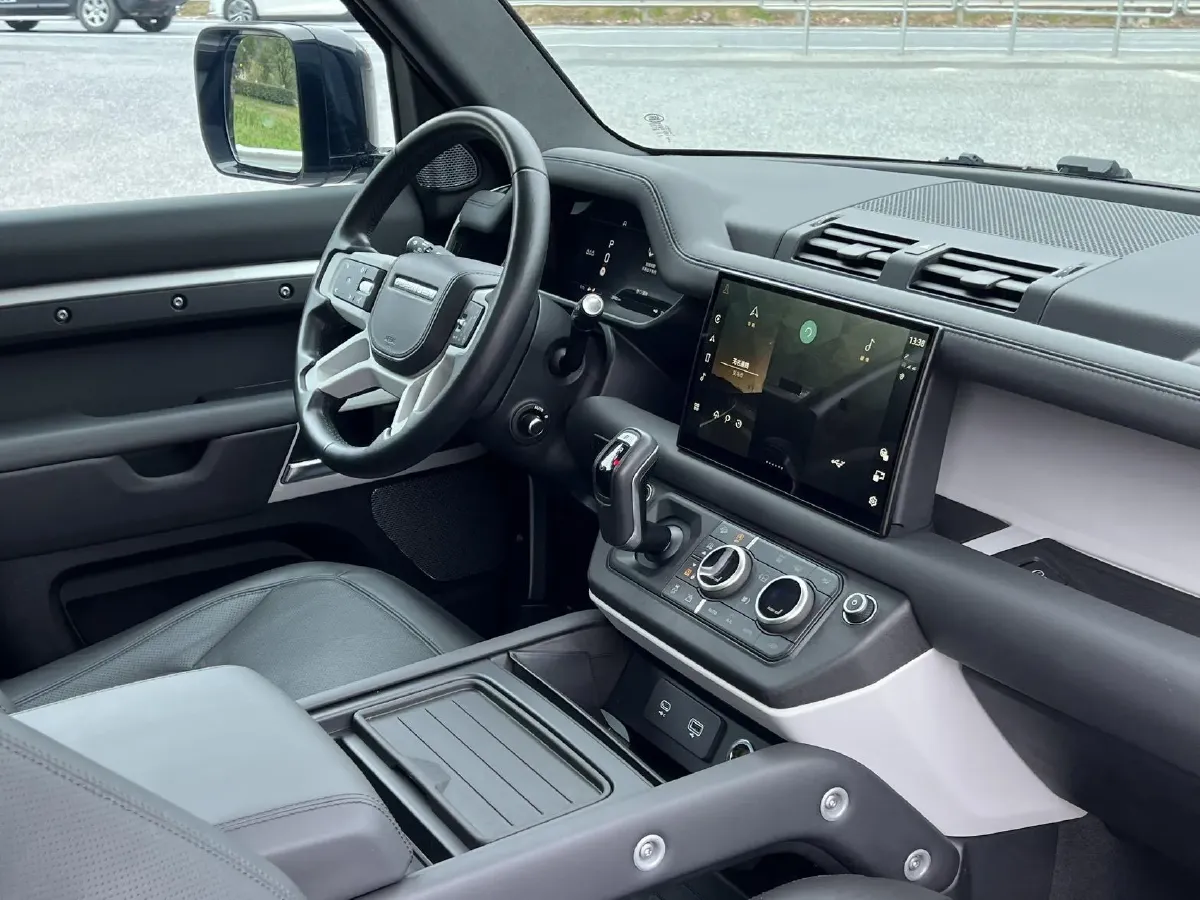 2023 Land Rover Defender 3.0T 400HP L6 8AT,autocango,china used car exporter,china ev exporter,chinese used car exporter,chinese used ev exporter