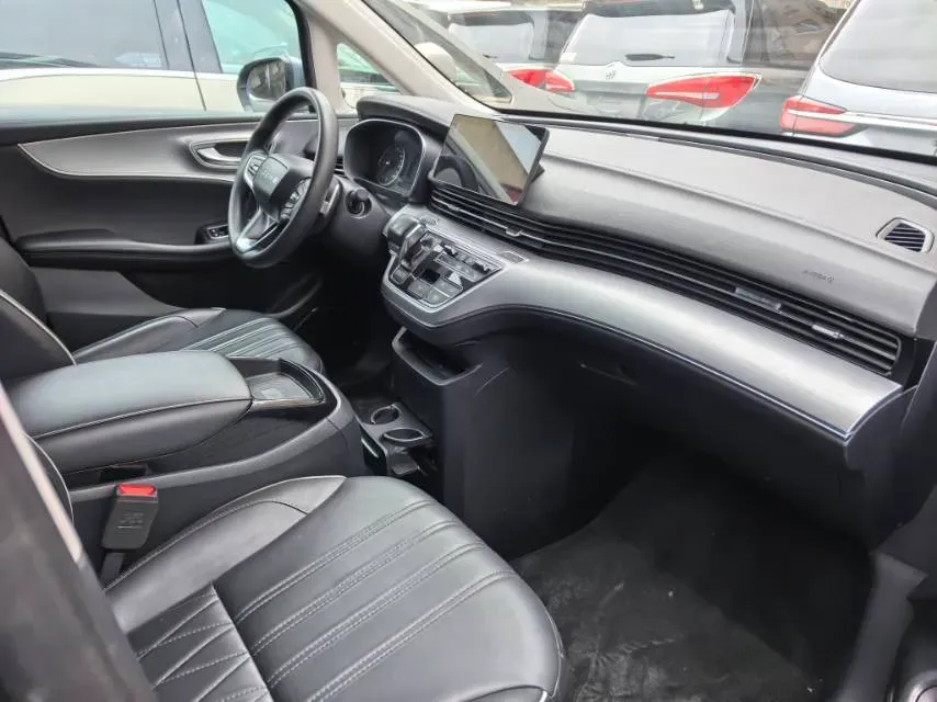 2022 Roewe iMAX8 2.0T 234HP L4 8AT,autocango,china used car exporter,china ev exporter,chinese used car exporter,chinese used ev exporter