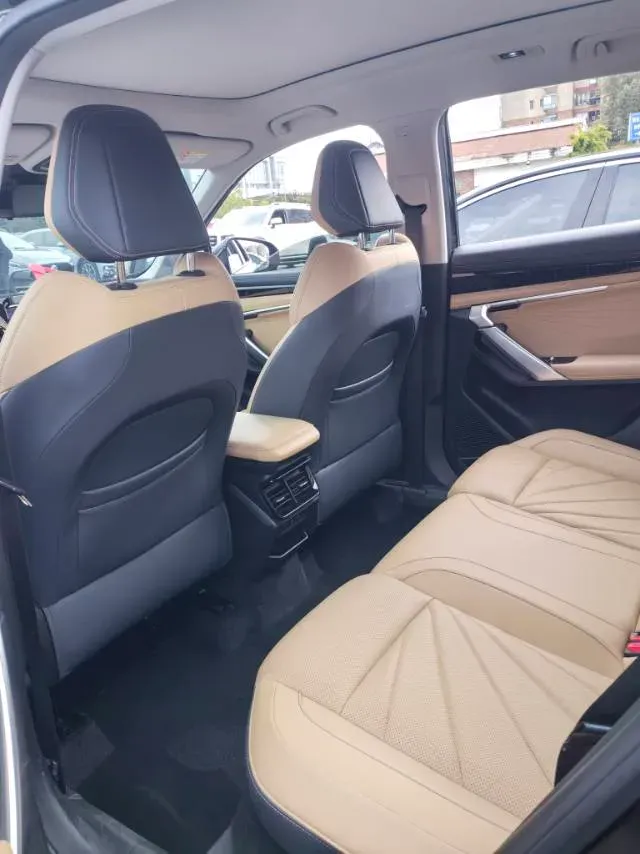 2023 Geely StarRay 1.5T 181HP L4 7DCT,autocango,china used car exporter,china ev exporter,chinese used car exporter,chinese used ev exporter