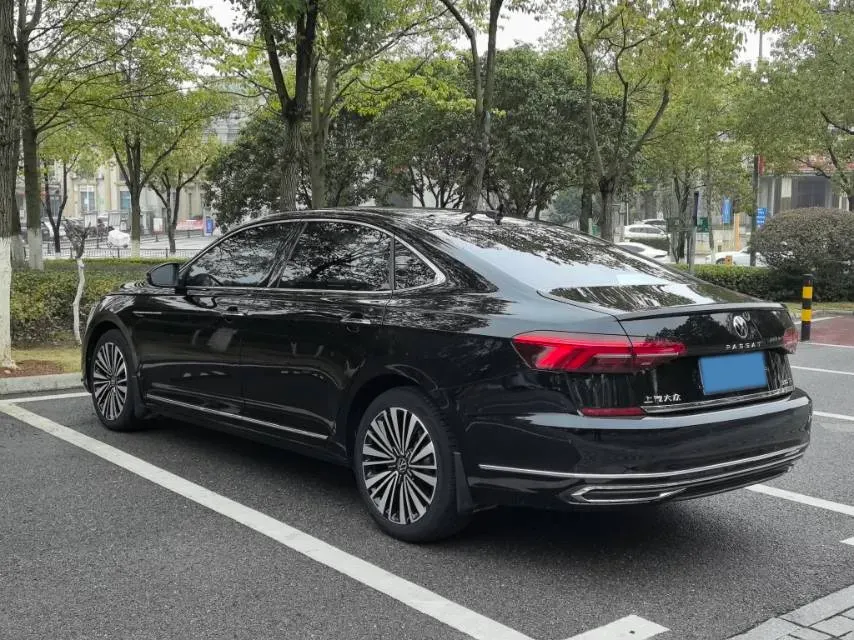 2021 Volkswagen Passat 2.0T 186HP L4 7DCT,autocango,china used car exporter,china ev exporter,chinese used car exporter,chinese used ev exporter
