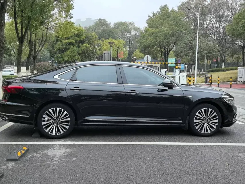 2021 Volkswagen Passat 2.0T 186HP L4 7DCT,autocango,china used car exporter,china ev exporter,chinese used car exporter,chinese used ev exporter