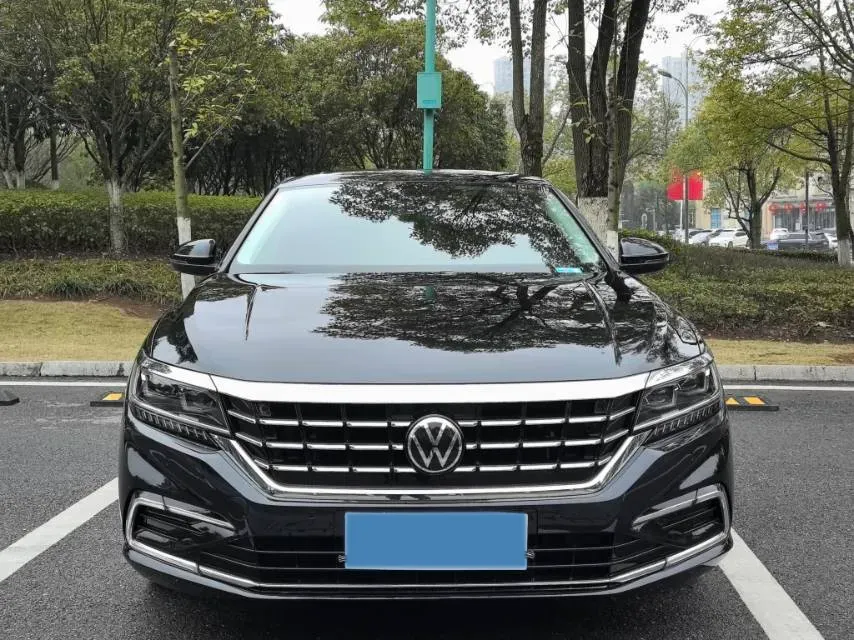2021 Volkswagen Passat 2.0T 186HP L4 7DCT,autocango,china used car exporter,china ev exporter,chinese used car exporter,chinese used ev exporter